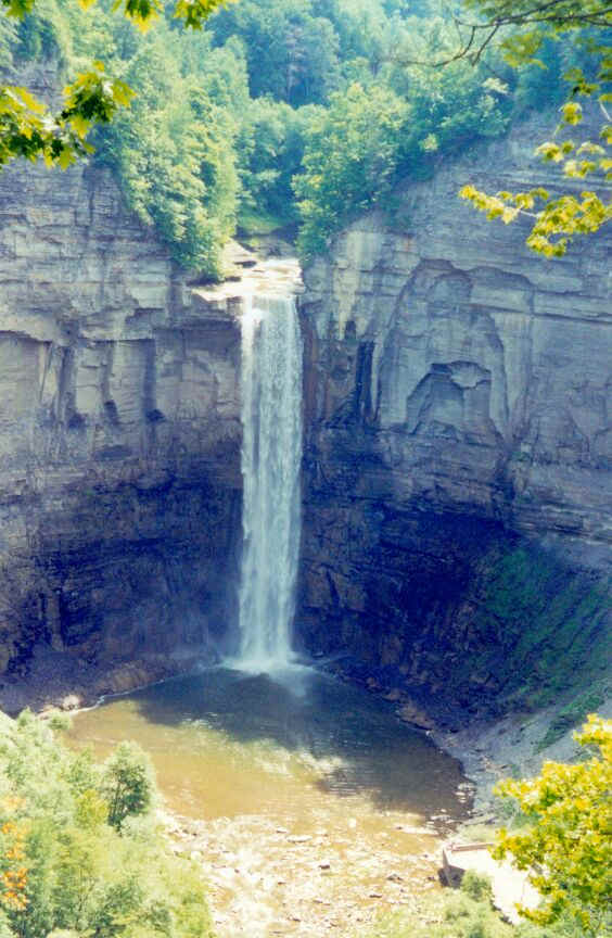 ../../images/gorge2.jpg
