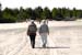 09walking2