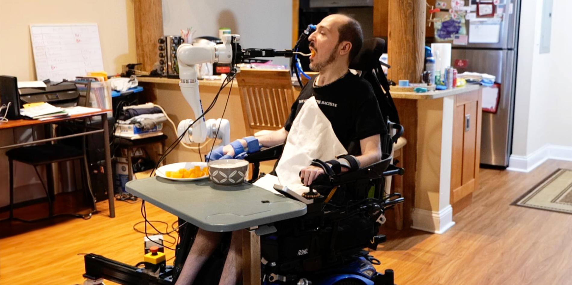 Robotic system feeds people with severe mobility limitations