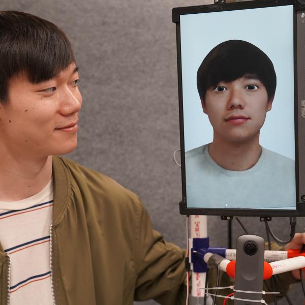 I, robot: Remote proxy collaborates on your behalf