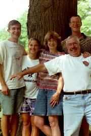 family.jpg (13273 bytes)